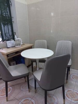 Cho thuê nhà C4 Lạc Long Quân full đồ