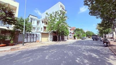 Bán nhà 3 tầng Khu Đô Thị TTHC Dĩ An, 9.5 tỷ