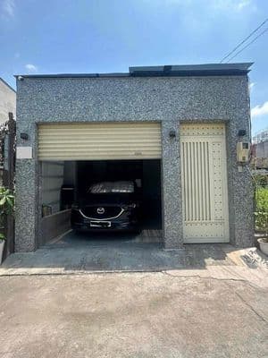 Cho Thuê Nhà Sân Đậu Ôtô DT 5x20 Hẻm Tải 1Pn 1Wc Ngay Chân Ngã Tư Ga