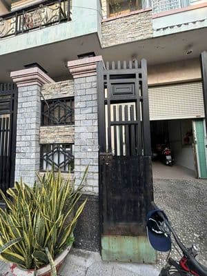 Nhà mặt tiền đường Bà Triệu,Hóc Môn