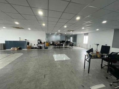 Cho thuê 2 sàn văn phòng lớn 256 và 287m2 An Khánh