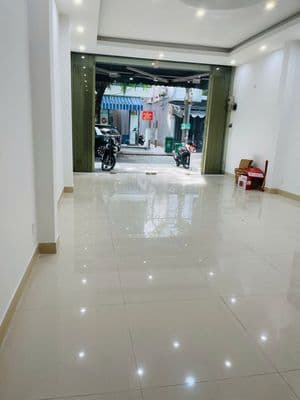 Mặt bằng đẹp – vị trí vàng – sẵn sàng kinh doanh!