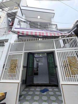 Nhà đẹp cần bán giảm mạnh có PN tầng trệt