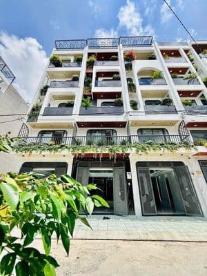 chính chủ bán nhà có thang máy quận 12