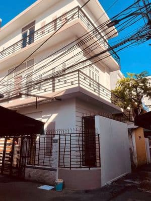 Nhà 3 tầng kiệt lô góc kề nguyễn hữu thọ - sẵn nội thất cơ bản
