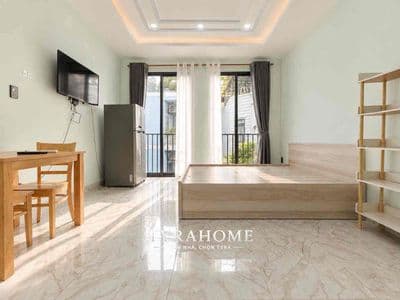 Cho Thuê Phòng 35m2, Full NT, Cửa Sổ Lớn Đón Nắng Đẹp - Hoàng Hoa Thám