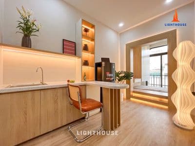 Siêu phẩm ban công - hiện đại sát đh bk- euh- huflit- bv 115 5 phút
