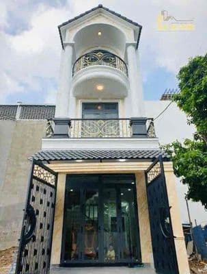 nhà 3,5 tầng. hẻm xe tải. tô ngọc vân. chợ Minh nghệ. gần bv thủ đức