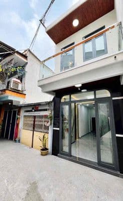 Nhà đẹp đường vĩnh hội quận 4 cách đường 40m