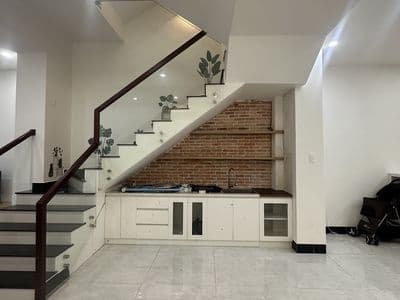 Cho thuê nhà 3 tầng - 3PN - 4WC