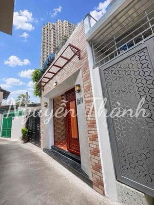 Bán nhà phố đường phạm hữu lầu - quận 7