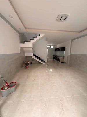 BÁN NHÀ LÊ VĂN QUỚI 5,5x14 2TẦNG CHỈ 4đ3 thương lượng