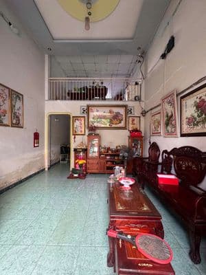 Bán nhà mặt tiền nhánh Trần Văn Mười kinh doanh mua bán dược Hóc môn