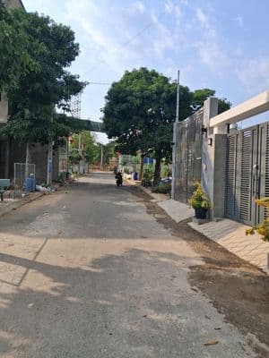 Lô đất lẻ Gần Cổng 11 Sổ riêng thổ cư giá chỉ hơn 1 tỷ xíu