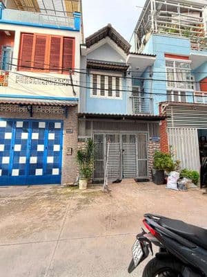 Nhà hẻm 2279 xe hơi giá 7 ở liền