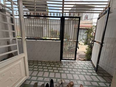 Nhà hẻm xe hơi 96 kho c