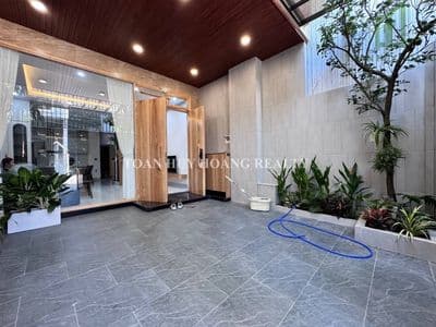 Cho thuê nhà mới 3 tầng khu Sơn Trà