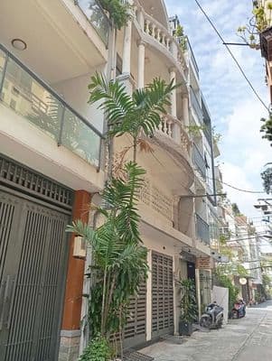 Nhà VIP, hàng xóm Vũ Linh, 65m2, 4 tầng BTCT, 5PN, chỉ 17 tỷ, còn TL