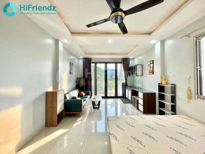 Chdv 40m2 ban công full nội thất máy giặt riêng ở công viên làng hoa