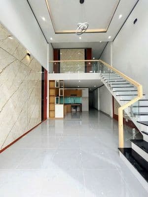 Bán gấp nhà sẵn 1 trệt 1 lửng mới tinh dọn vào ở ngay, Gần Cây Xăng 75