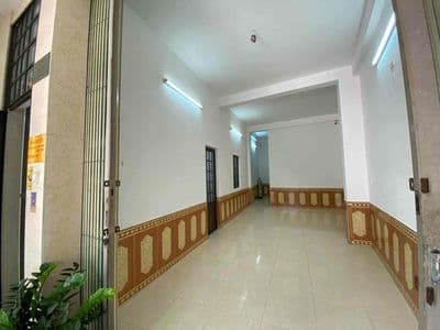 Cho thuê mặt bằng tầng 1 riêng biệt, ko đi chung chủ.