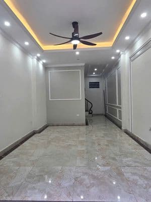 Cho thuê nhà 5 tầng thang máy vạn phúc