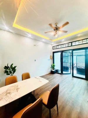 nhà mới y hình cho thuê nguyên căn.3PN.3wc.
