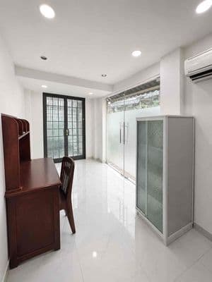 Chỉ 2.9 tỷ – hẻm xe hơi huỳnh văn chính, gần chợ, nhà 3pn ở ngay!