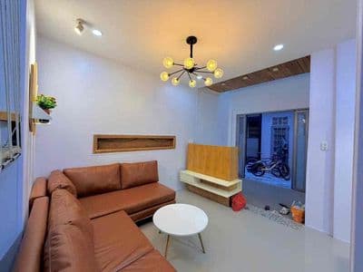 Cho thuê nhà 2 tầng kiệt Phan Châu Trinh - Gần Cầu Rồng - DT ~ 40 m2