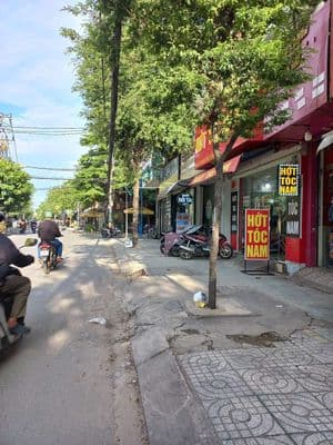 Chính chủ bán nhà mặt tiền mua bán sầm uất