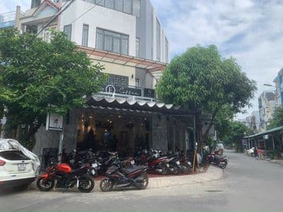 Nhà góc 2 mặt tiền