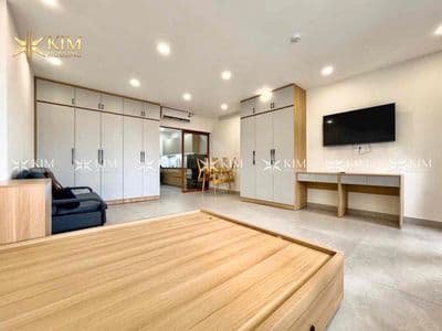 Căn hộ dịch vụ 1pn tách bếp siêu thoáng (ngay chợ bàn cờ)