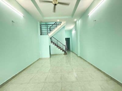 Nhà mới 5pn 4 x 30m ở liền