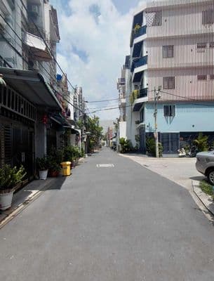 Nhà 3tầng đúc kiên cố_hẻm ô tô ngủ trong nhà_gần lê thị riêng