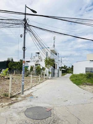 Bán lô góc mặt tiền đường Xóm Hạ- Thái Thông chỉ 2,65 tỷ- Giá rất tốt