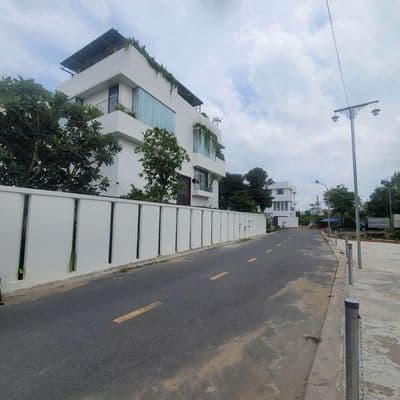 bán đất bè ngang khủng 10 m hiện hữu đường xe hơi full thổ cư