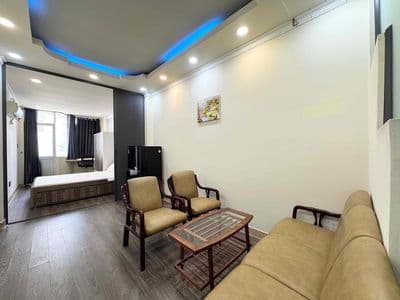 Căn hộ 1pn ban công 40m2 ngay vòng xoay dân chủ q3