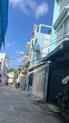 Nhà nc 2 lầu có máy lạnh, nội thất - gần ngã tư an sương