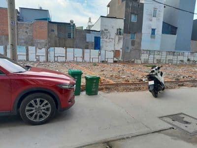 Đất 4 x 17m hẻm ôtô 7m. Khu nhà lầu, sát trường Đại Học GTVT