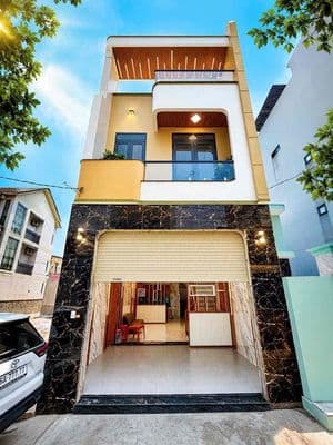 bán gấp nhà lầu p.bửu hoà ngay chợ đồn hẻm 1 xẹt. nhà có hoàn công