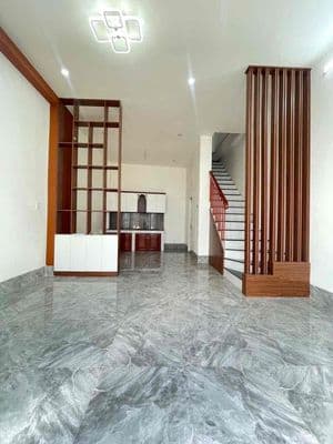 Nhà lầu mới 2 phòng hẻm bờ hồ Huỳnh Cương