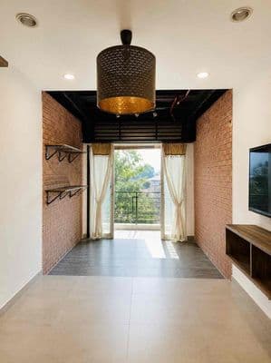 nhỉnh 3tỷ hẻm xe hơi 200m ra quận 1 2tầng 24m2