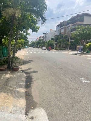 phạm thế hiển, quận 8, 4 tầng, 5mx24m, đường nhựa 20m ,nhỉnh 11,x tỷ