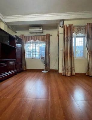 nhà ngõ 381 nguyễn khang 85m x4T ô tô đỗ của