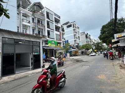 Lô đất 2 mặt tiền 86m2 công nhận Đỗ Xuân Hợp hẻm xe hơi