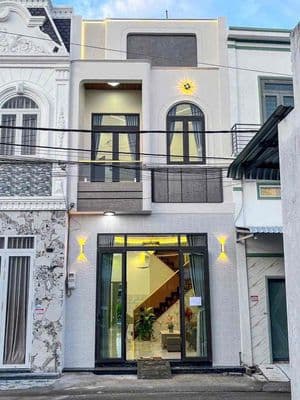 Nhà siêu đẹp mặt tiền đường tô vĩnh diện, có bờ kè phía sau