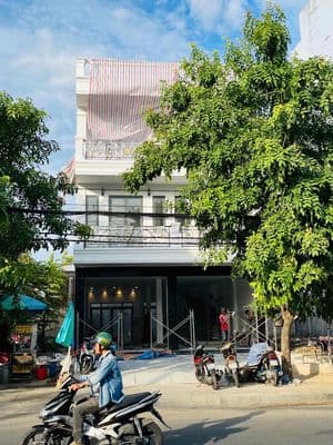 Mặt tiền kinh doanh ngay aeon - 8 x 22 - 3 tầng trống suốt - 5x