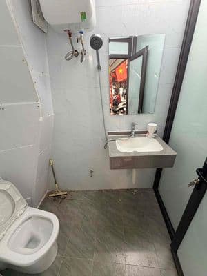 bán nhà mặt phố 2tầng đê trần khát trân