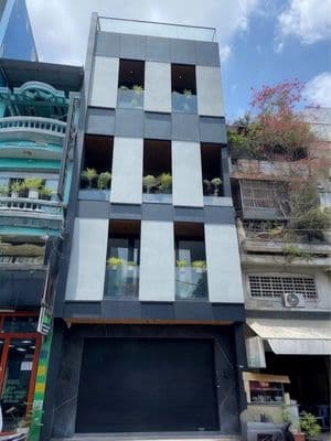 SIÊU PHẨM ỐP KÍNH - 11A Thăng Long, P.4, TB - Có Thang Máy, Sàn Suốt