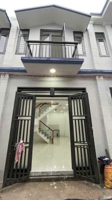 Bán nhà 4x10m 1 lầu giáp cầu lớn Hóc Môn